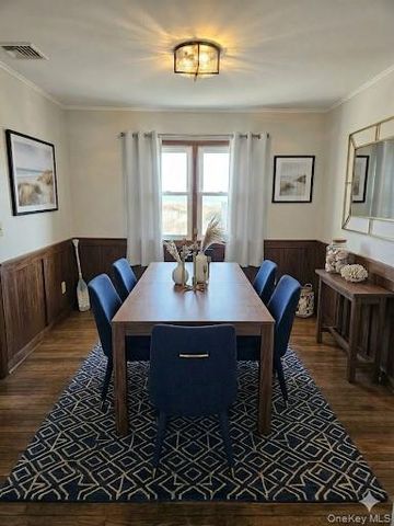 290 Gull Pond Lane, Greenport, NY 11944