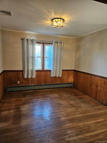 290 Gull Pond Lane, Greenport, NY 11944