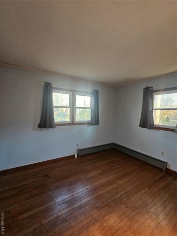 290 Gull Pond Lane, Greenport, NY 11944