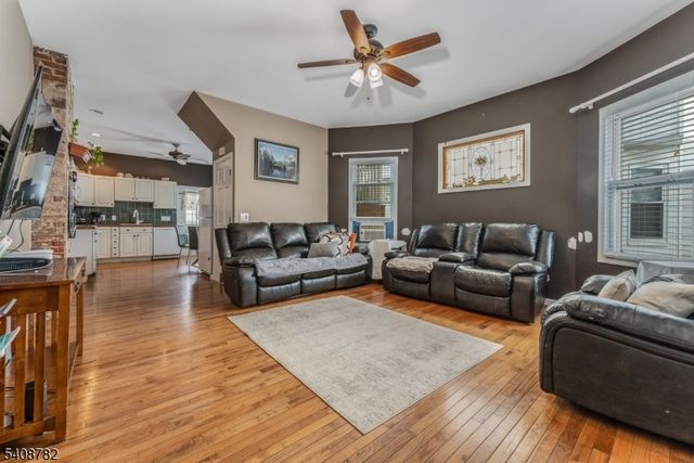 37 E SOMERSET STREET, Raritan Boro, NJ 08869