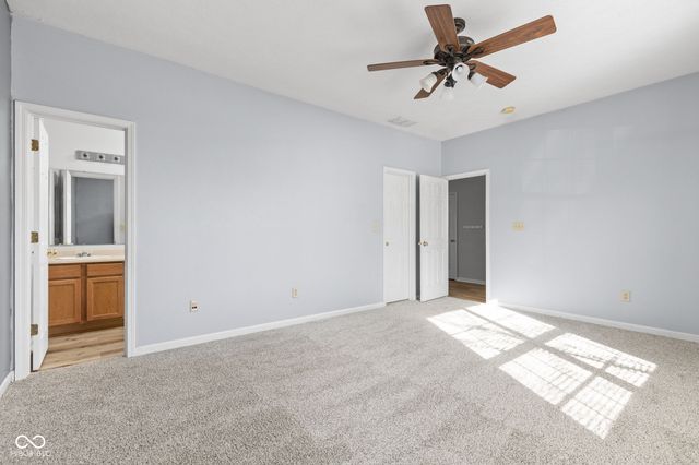 868 Flying Sun Drive, Avon, IN 46123