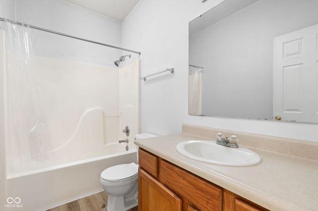 868 Flying Sun Drive, Avon, IN 46123