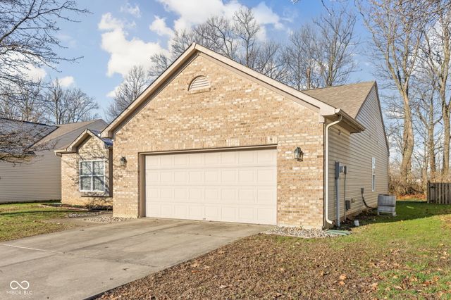 868 Flying Sun Drive, Avon, IN 46123