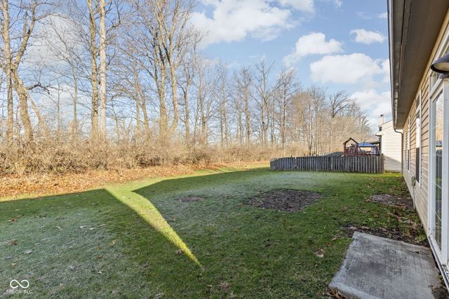 868 Flying Sun Drive, Avon, IN 46123