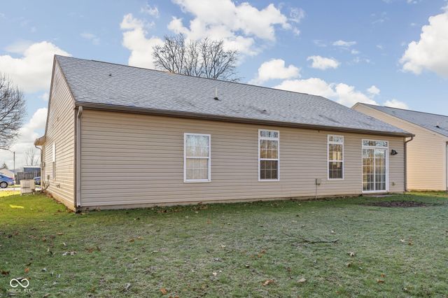 868 Flying Sun Drive, Avon, IN 46123
