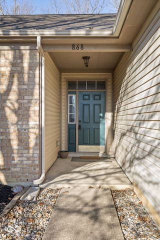 868 Flying Sun Drive, Avon, IN 46123