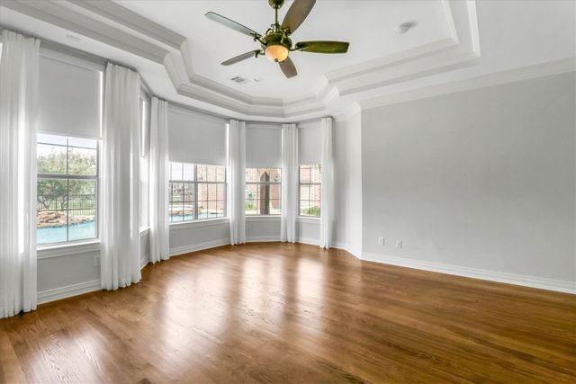 1216 Queen Peggy Lane, Lewisville, TX 75056