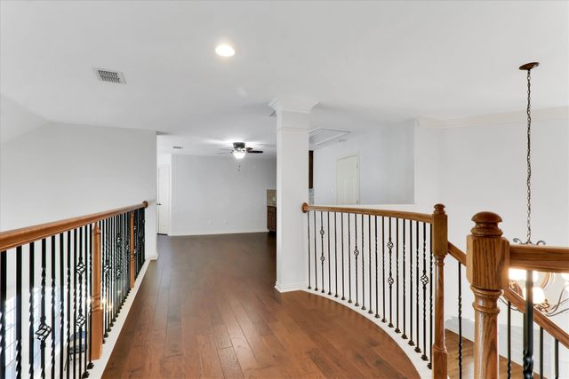 1216 Queen Peggy Lane, Lewisville, TX 75056