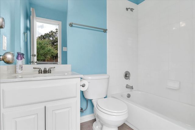 1216 Queen Peggy Lane, Lewisville, TX 75056