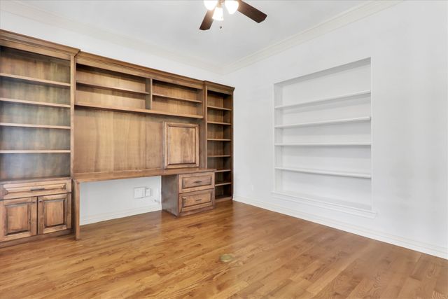 1216 Queen Peggy Lane, Lewisville, TX 75056