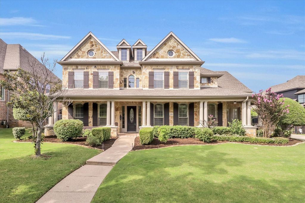 1216 Queen Peggy Lane, Lewisville, TX 75056