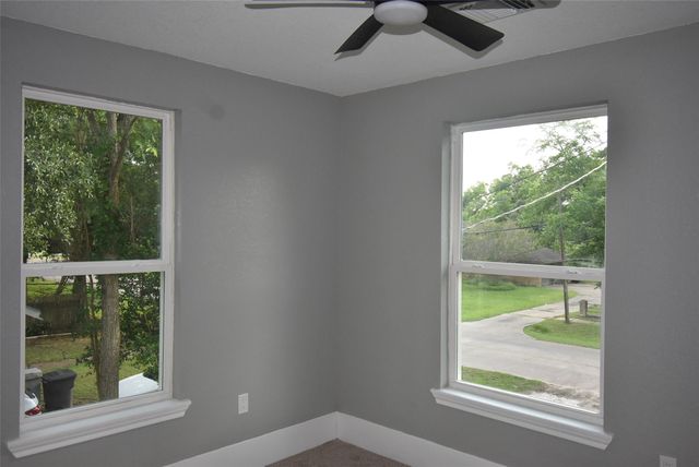 2907 Avenue K, Bay City, TX 77414