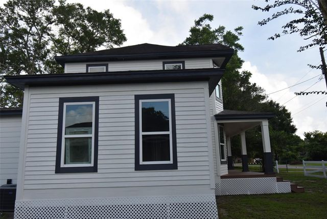 2907 Avenue K, Bay City, TX 77414