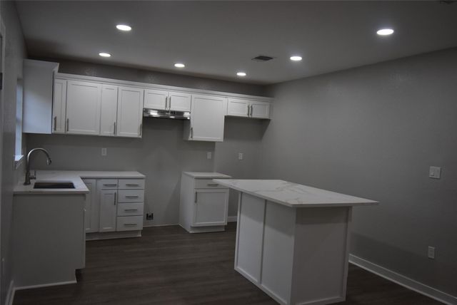 2907 Avenue K, Bay City, TX 77414