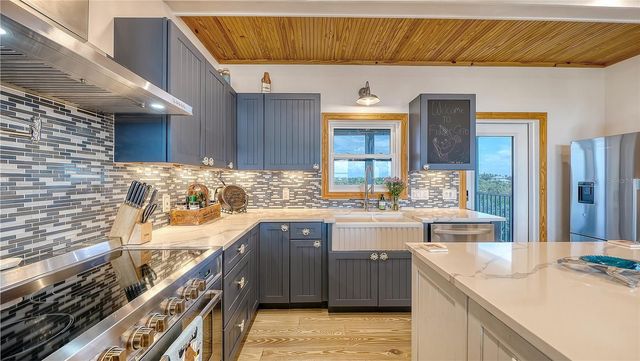 180 HORSESHOE LOOP ROAD, Terra Ceia, FL 34250