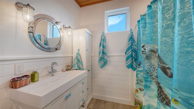 180 HORSESHOE LOOP ROAD, Terra Ceia, FL 34250