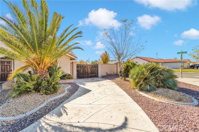 14405 Cedar, Hesperia, CA 92344