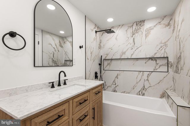 356 MAGNOLIA RD, Warminster, PA 18974