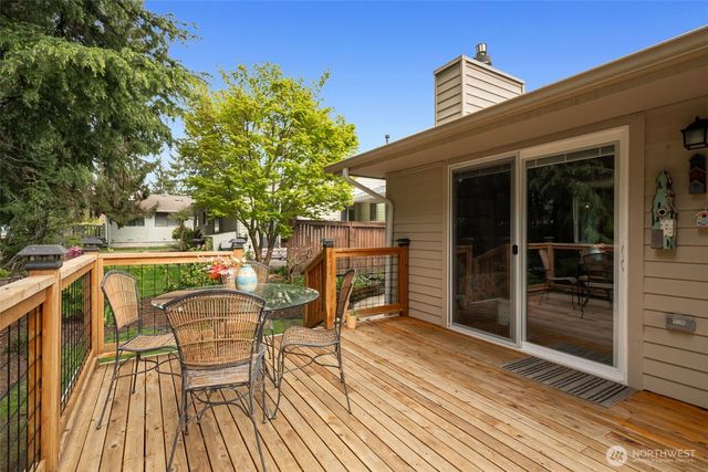 24813 10th Avenue S, Des Moines, WA 98198