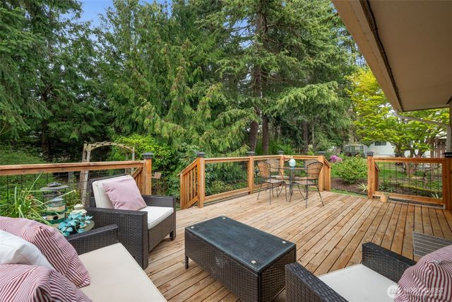 24813 10th Avenue S, Des Moines, WA 98198