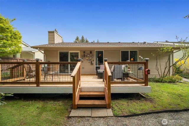 24813 10th Avenue S, Des Moines, WA 98198