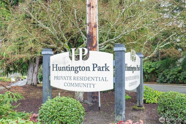 24813 10th Avenue S, Des Moines, WA 98198