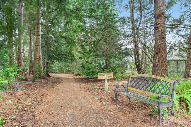 24813 10th Avenue S, Des Moines, WA 98198