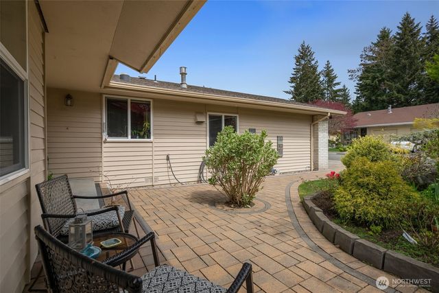 24813 10th Avenue S, Des Moines, WA 98198