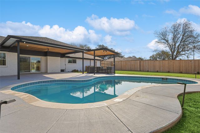 12417 Quincy Lane, Dallas, TX 75230