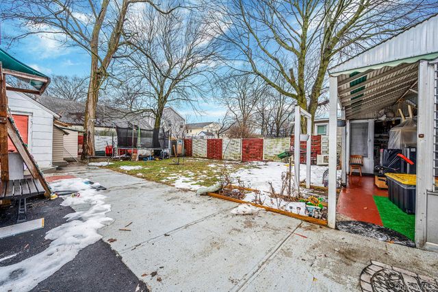 26 Smith Street, Amityville, NY 11701