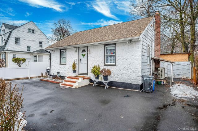 26 Smith Street, Amityville, NY 11701