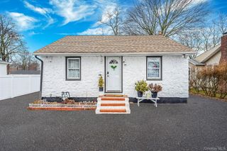 26 Smith Street, Amityville, NY 11701