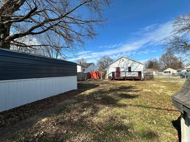 1615 Ravenswood Drive, Evansville, IN 47714