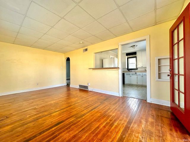 1615 Ravenswood Drive, Evansville, IN 47714