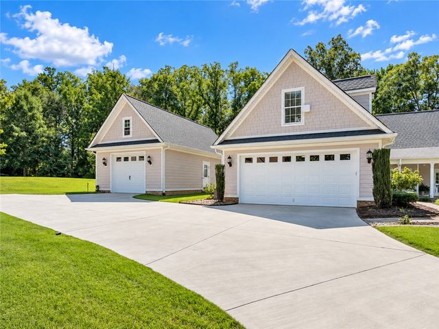 322 Avenue of Oaks, Anderson, SC 29621