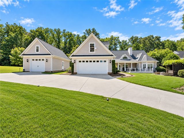 322 Avenue of Oaks, Anderson, SC 29621
