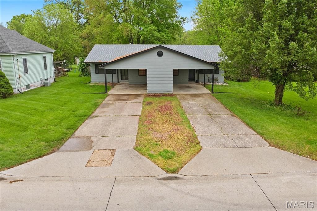 2602 E Main Street, Belleville, IL 62221
