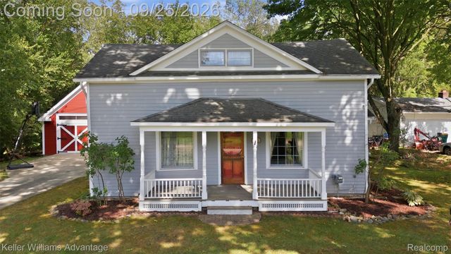 32100 W 9 Mile Road, Farmington, MI 48336