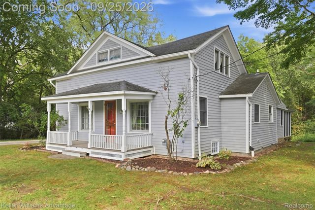 32100 W 9 Mile Road, Farmington, MI 48336