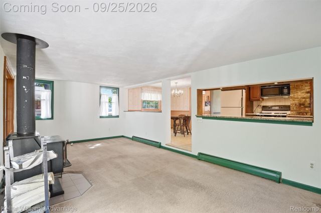 32100 W 9 Mile Road, Farmington, MI 48336