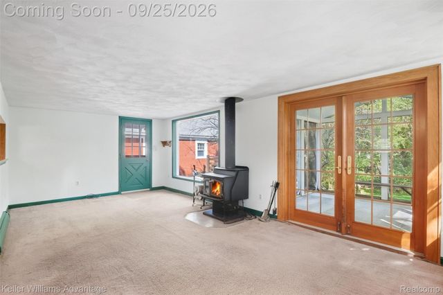 32100 W 9 Mile Road, Farmington, MI 48336