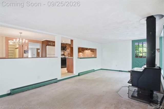 32100 W 9 Mile Road, Farmington, MI 48336