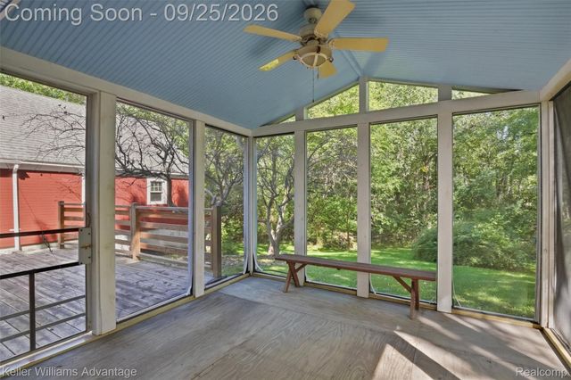 32100 W 9 Mile Road, Farmington, MI 48336