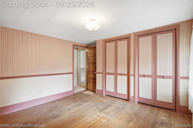32100 W 9 Mile Road, Farmington, MI 48336