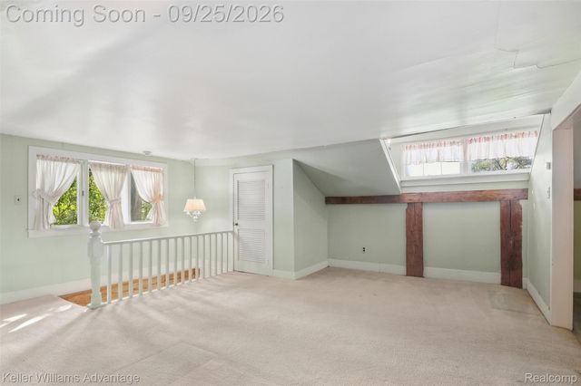 32100 W 9 Mile Road, Farmington, MI 48336