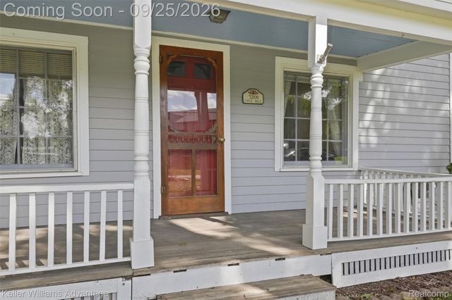 32100 W 9 Mile Road, Farmington, MI 48336