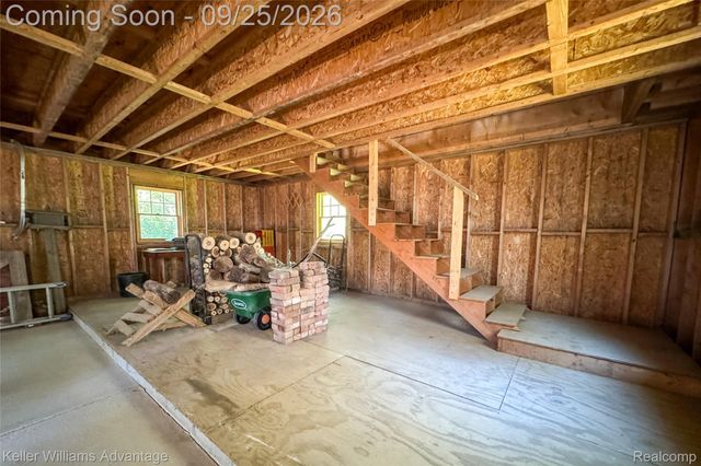 32100 W 9 Mile Road, Farmington, MI 48336
