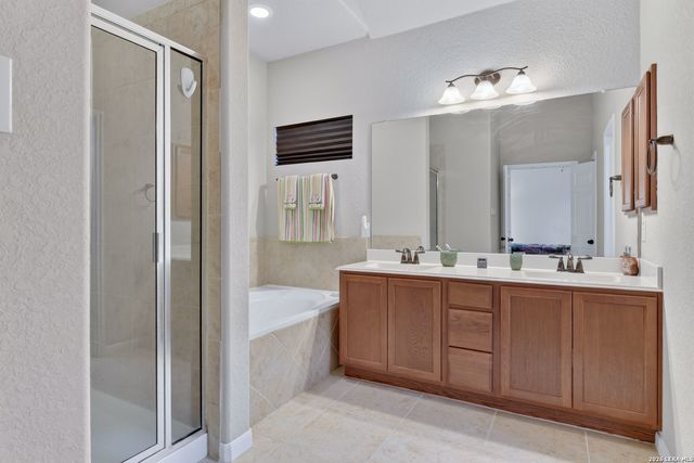10912 Forest Breeze, Live Oak, TX 78233
