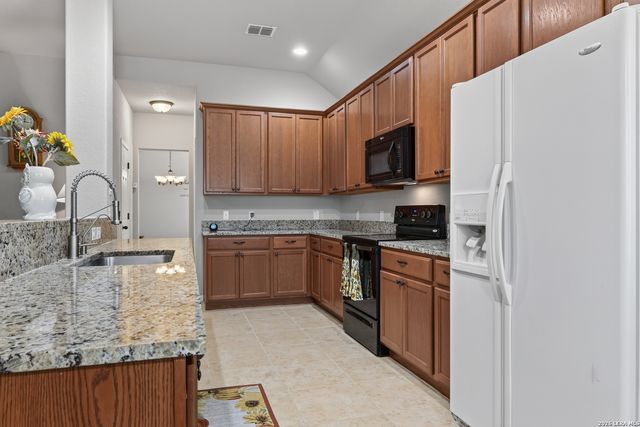 10912 Forest Breeze, Live Oak, TX 78233