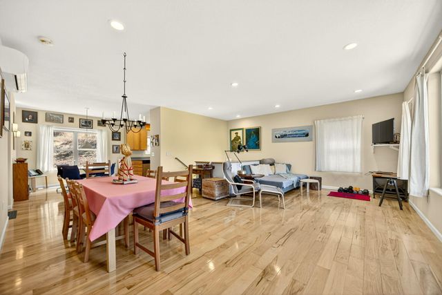 330 E Fir Street, Jacksonville, OR 97530